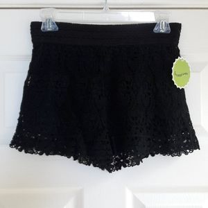 BreezeEver Black Floral Crochet Shorts Junior SZ S